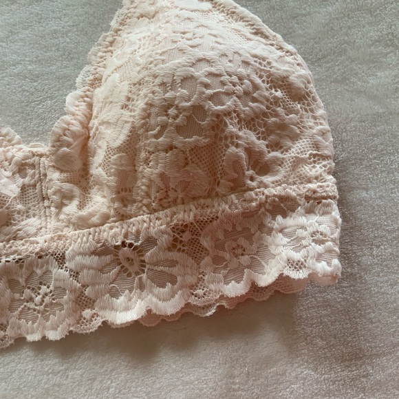 Jessica Simpson Lace Bralette - Picture 3 of 11